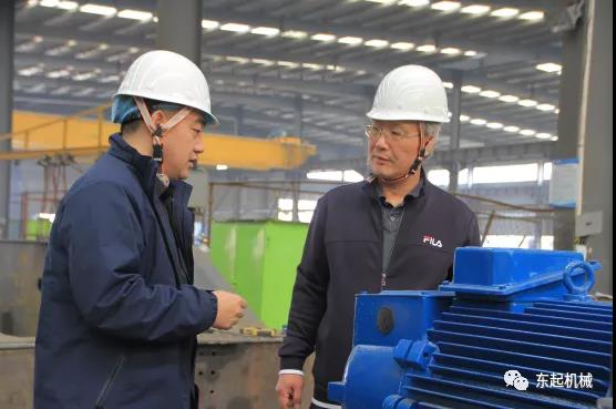 河南工業(yè)大學機電工程學院院長、碩士研究生導師惠延波教授等一行蒞臨東起集團參觀考察